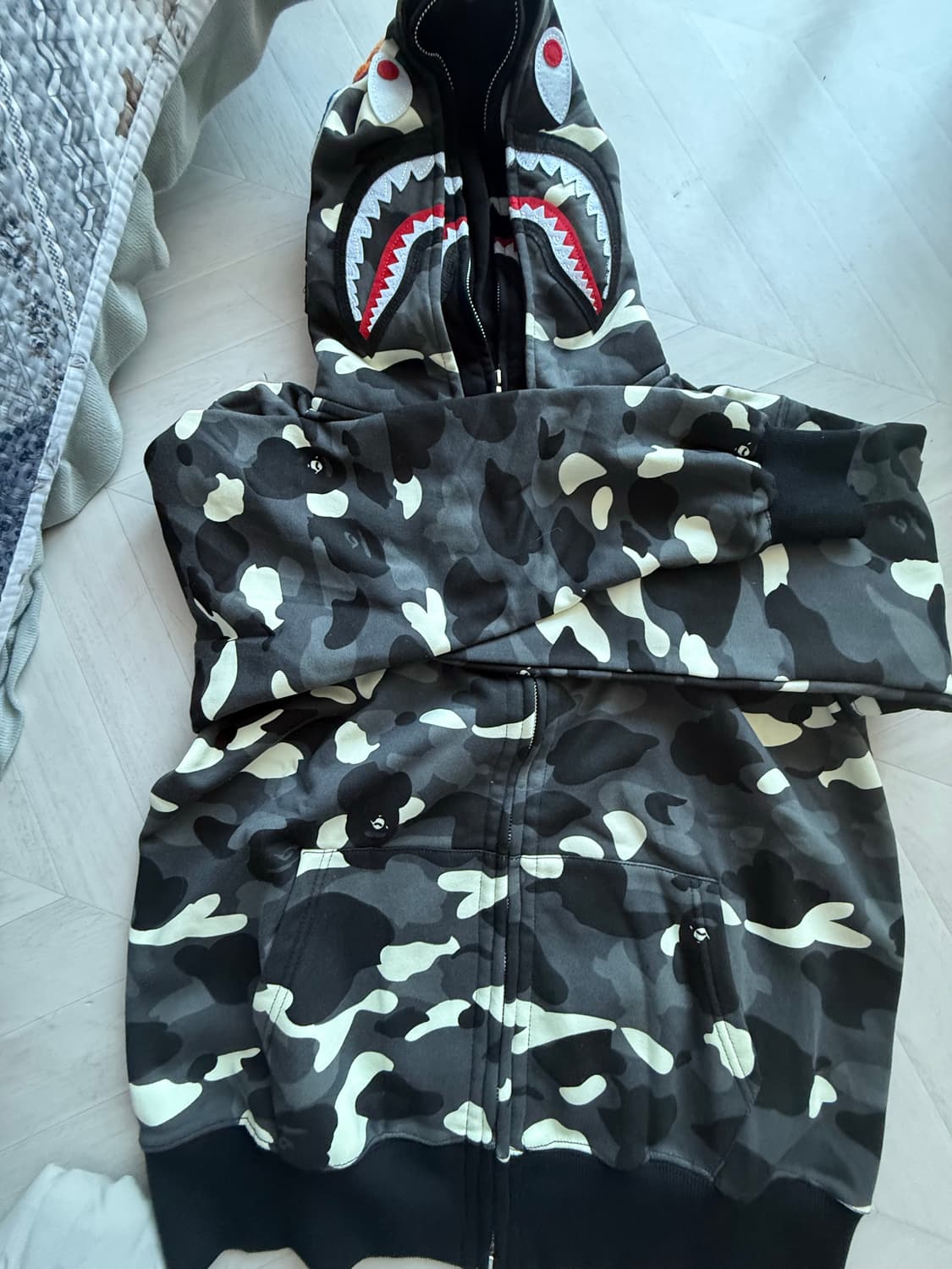 베이프 더블 샤크 후드집업 상품이미지1