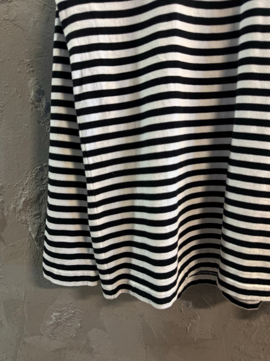 XL 꼼데가르송PLAY 스트라이프 하트 패치 긴팔 티셔츠 블랙 상품이미지2