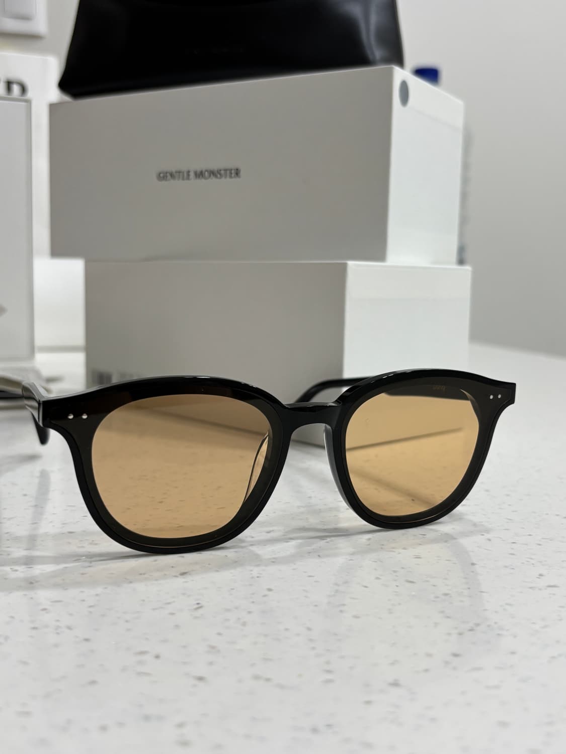 젠틀몬스터 rang 랭 블랙/오렌지 선글라스 상품이미지5