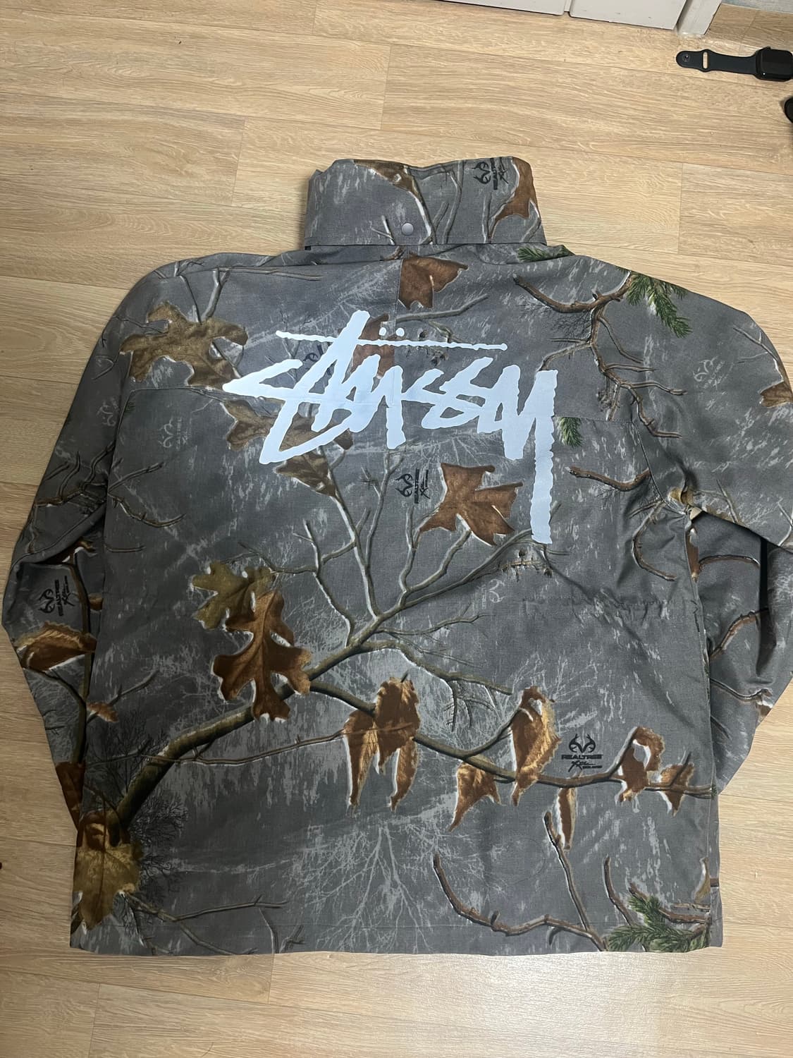 (M) 스투시 x 아워레가시 리얼트리 자켓 상품이미지3