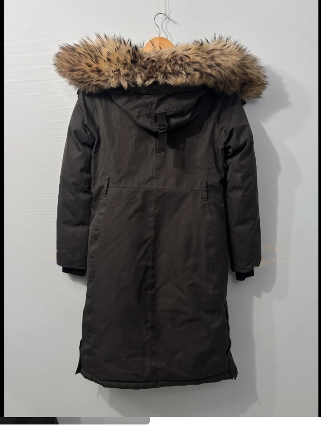 노비스 여성 쉬라 롱패딩 상품이미지2