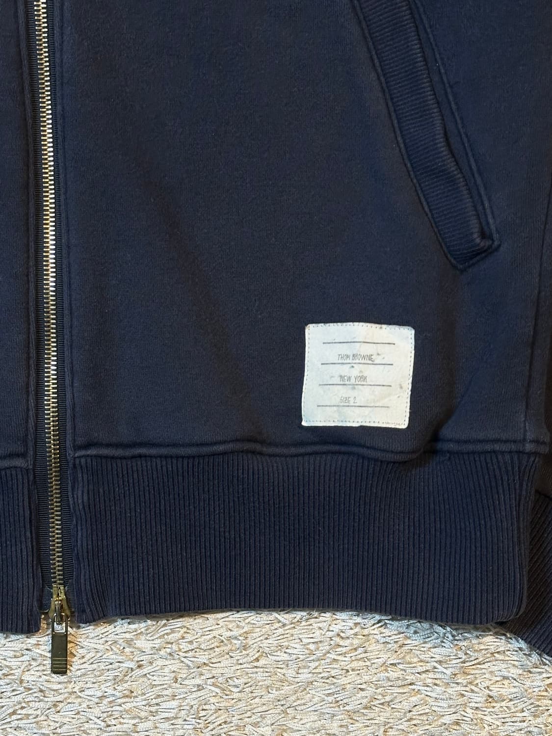 톰브라운 투웨이 사선완장 봄버 블루종 자켓 네이비 상품이미지3