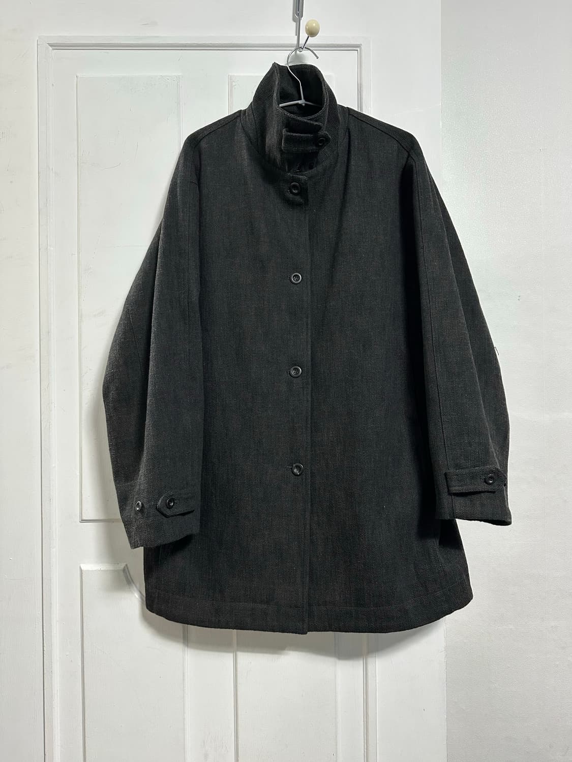 모이아 25FW 하프 코트 상품이미지1