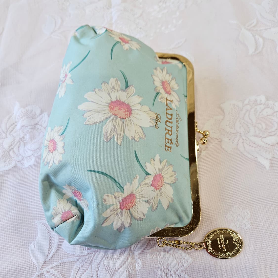 라뒤레 데이지 플라워 파우치 상품이미지4