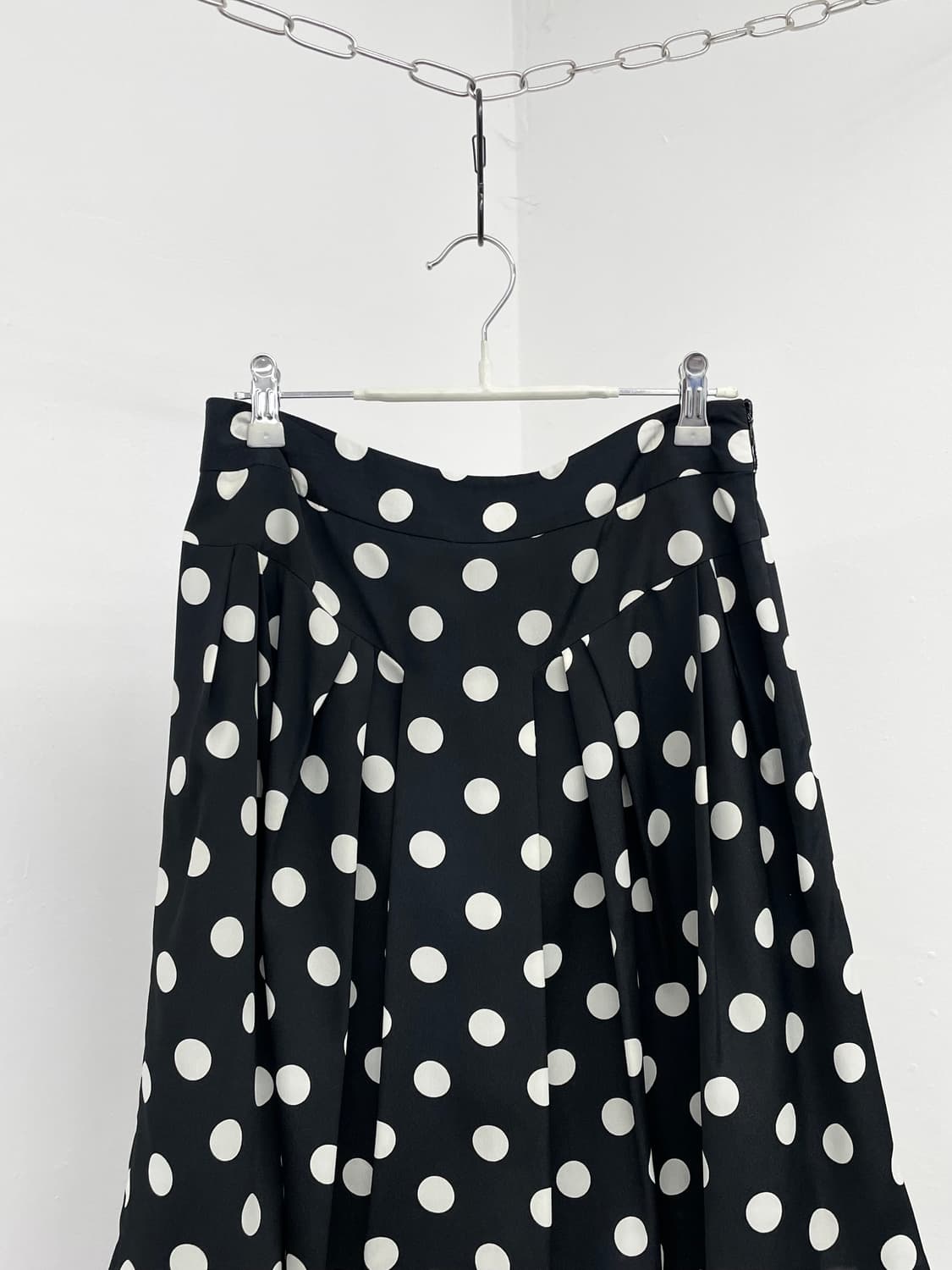도트 새틴 핀턱 스커트 상품이미지5