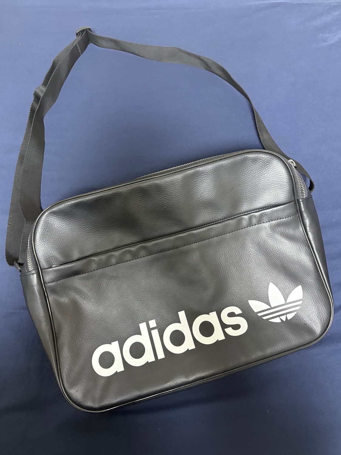 아디다스 아카이브 에어라이너 백 블랙 색상 상품이미지2