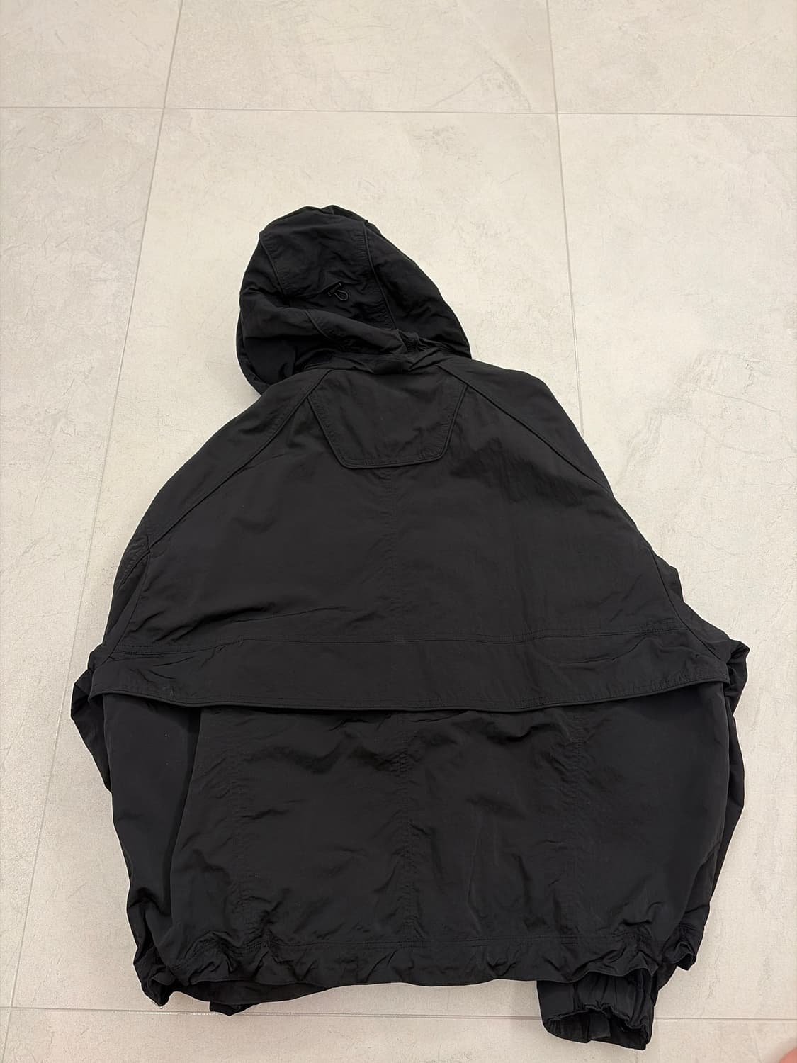 준지 23SS 파이핑 디테일 미드렝스 점퍼 46사이즈 상품이미지2