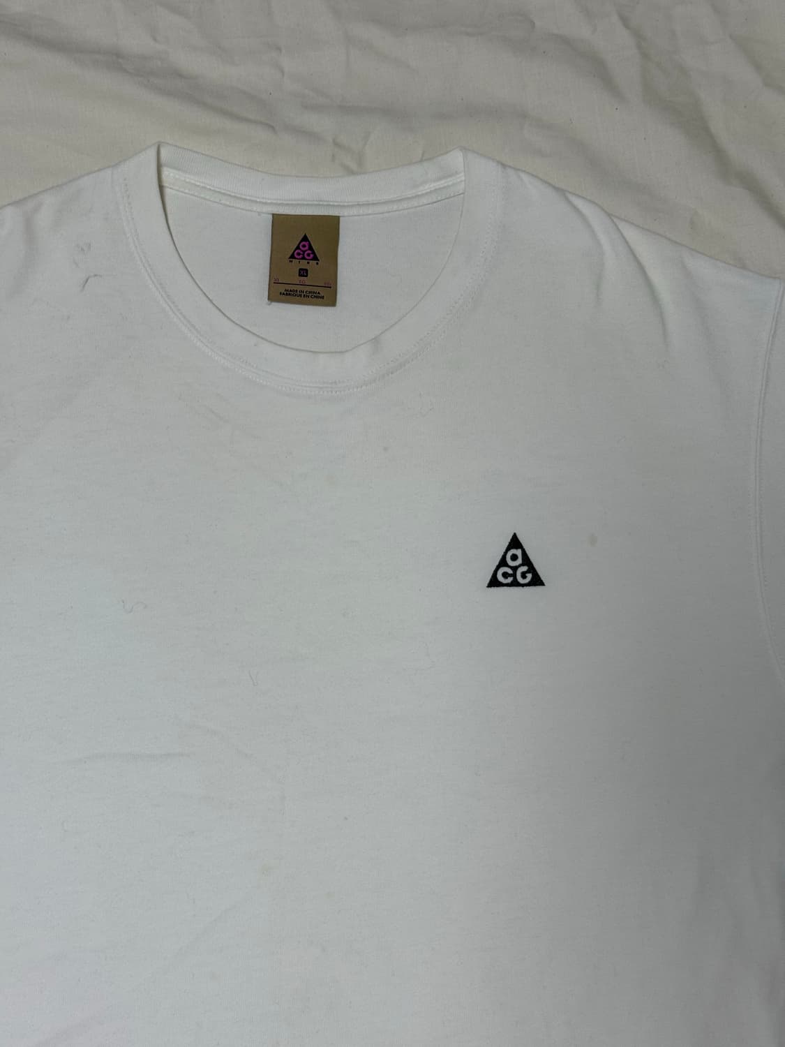 나이키 ACG 흰색 티셔츠 XL 상품이미지2