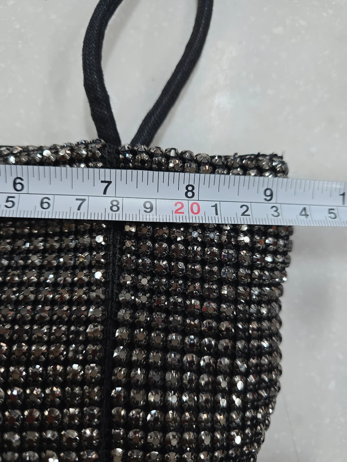 SATIN 블랙 큐빅 체인 버킷백 상품이미지4