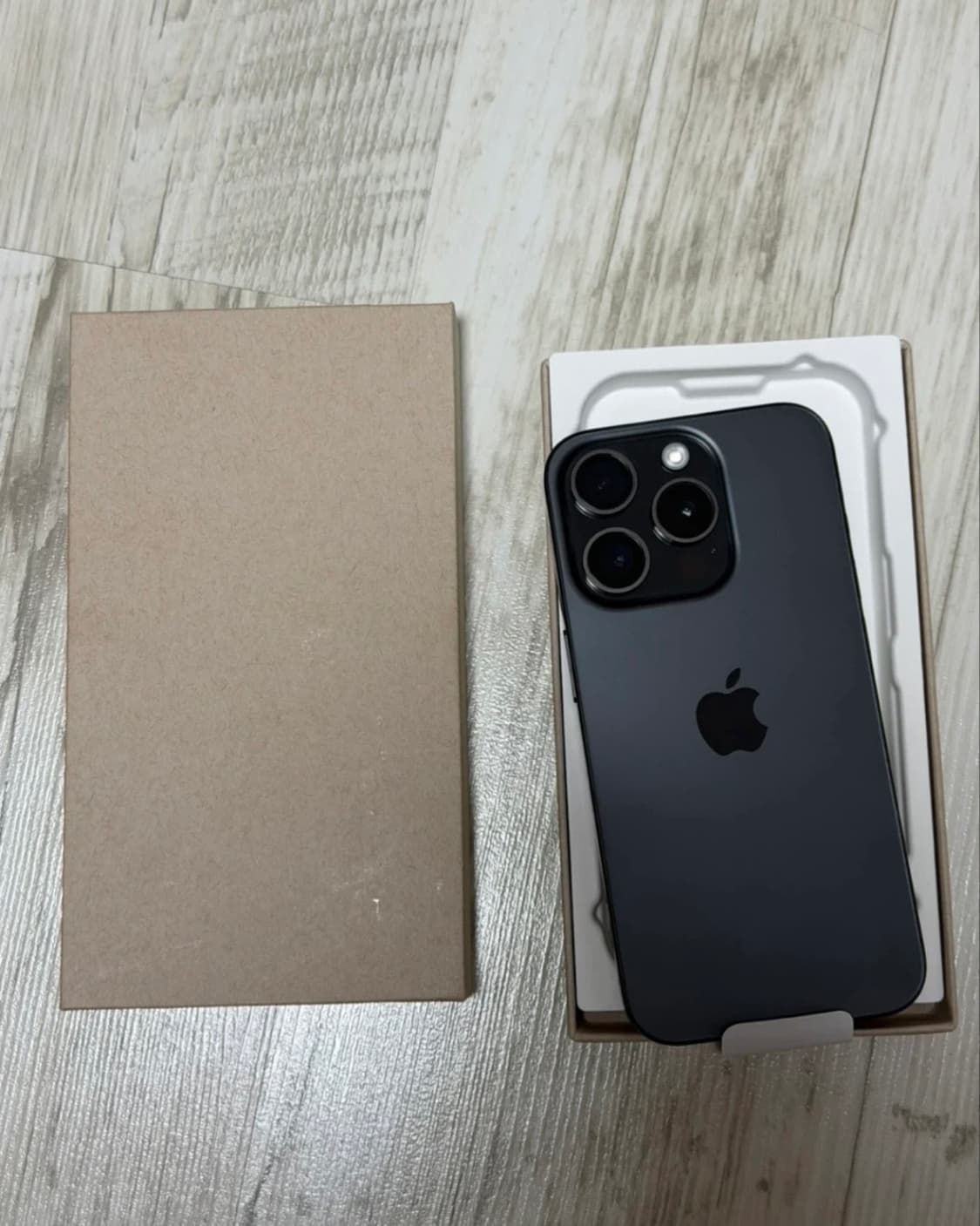 (리퍼 새상품 / 부품 교체 내역X) 아이폰 15 Pro 128GB 블랙 상품이미지3