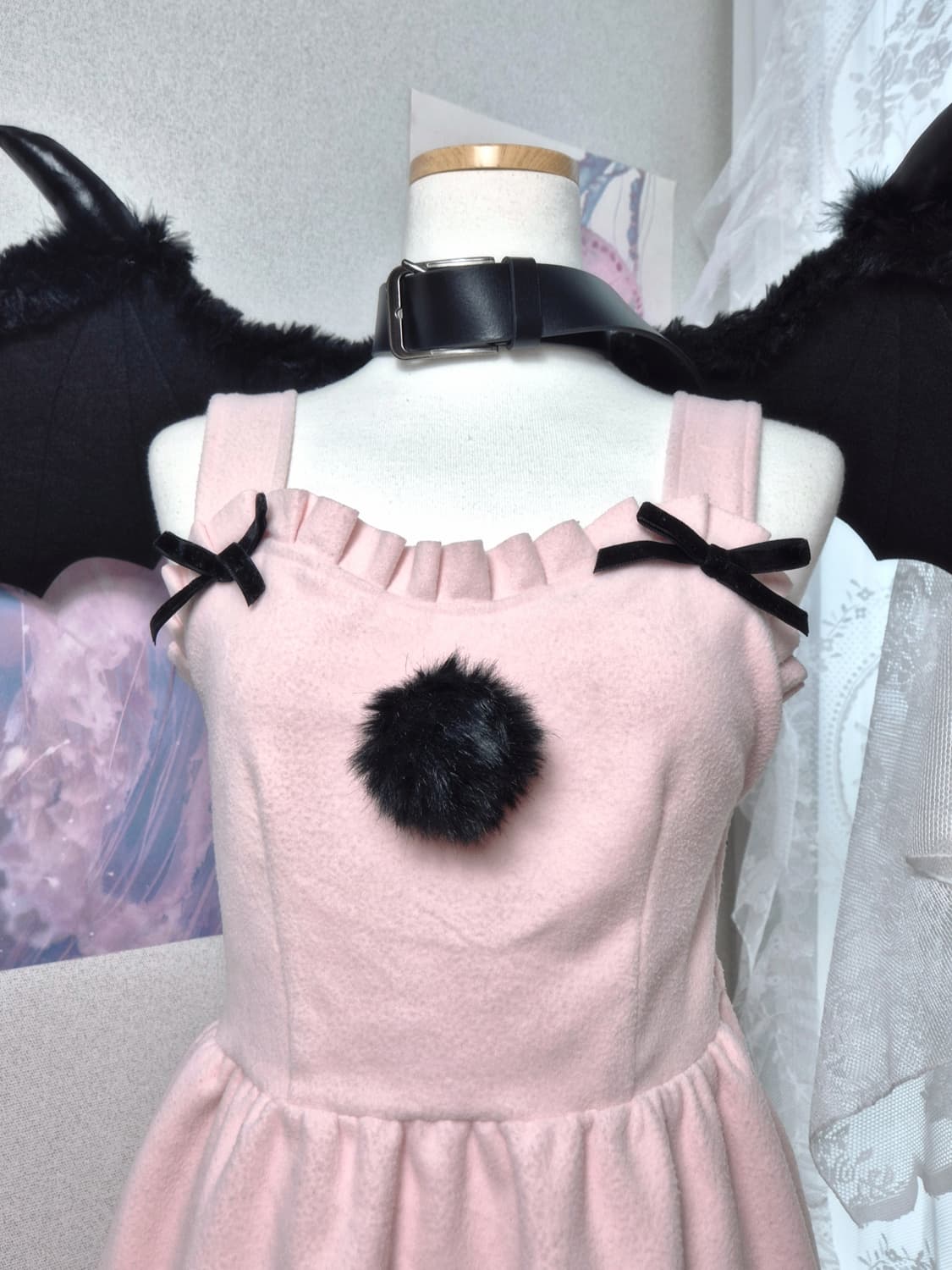 스완키스 블랙핑크 히메갸루 폼폼 리본 원피스 리즈리사깔 상품이미지2