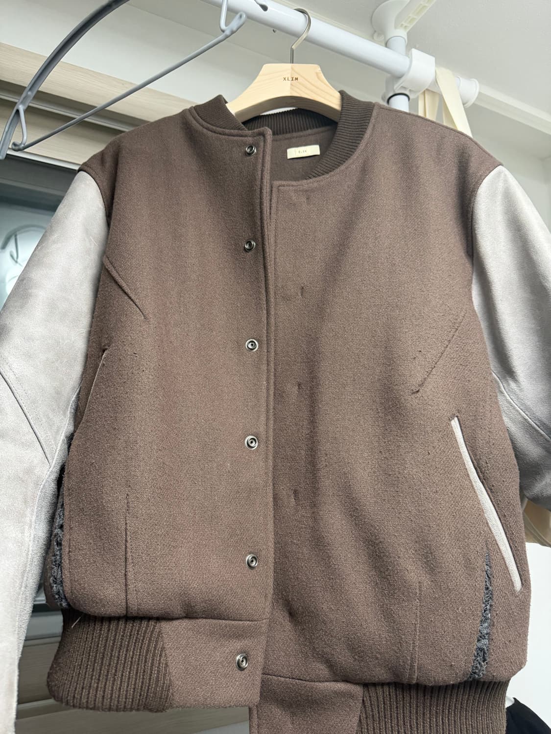 M 엑슬림 ep8 바시티 자켓 브라운 상품이미지1