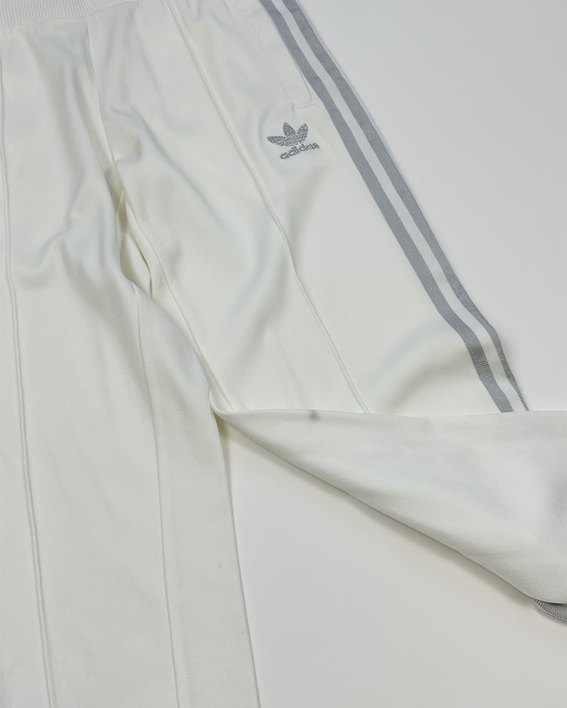 아디다스 화이트 실버 트랙팬츠 상품이미지3