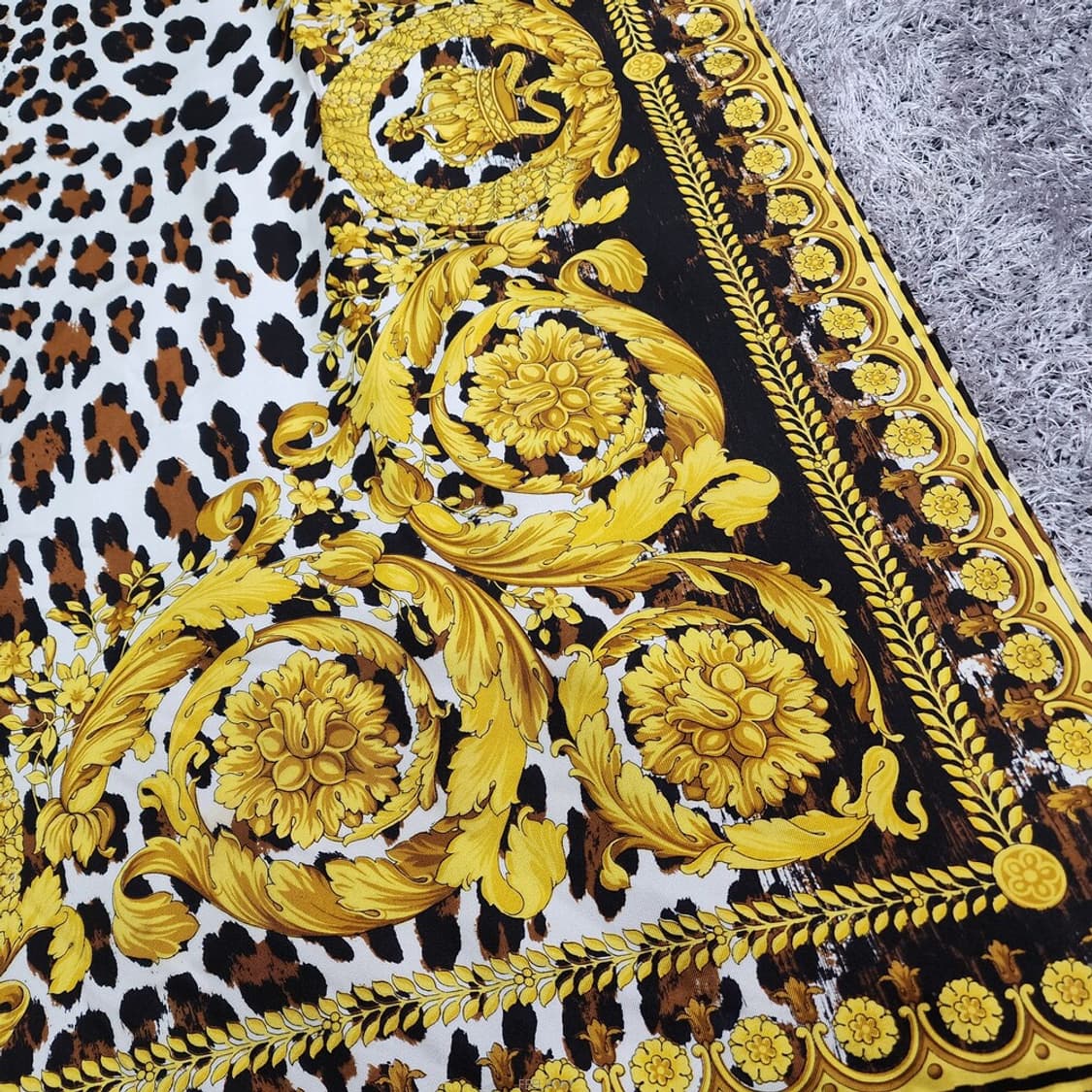 베르사체 실크 스카프 상품이미지4