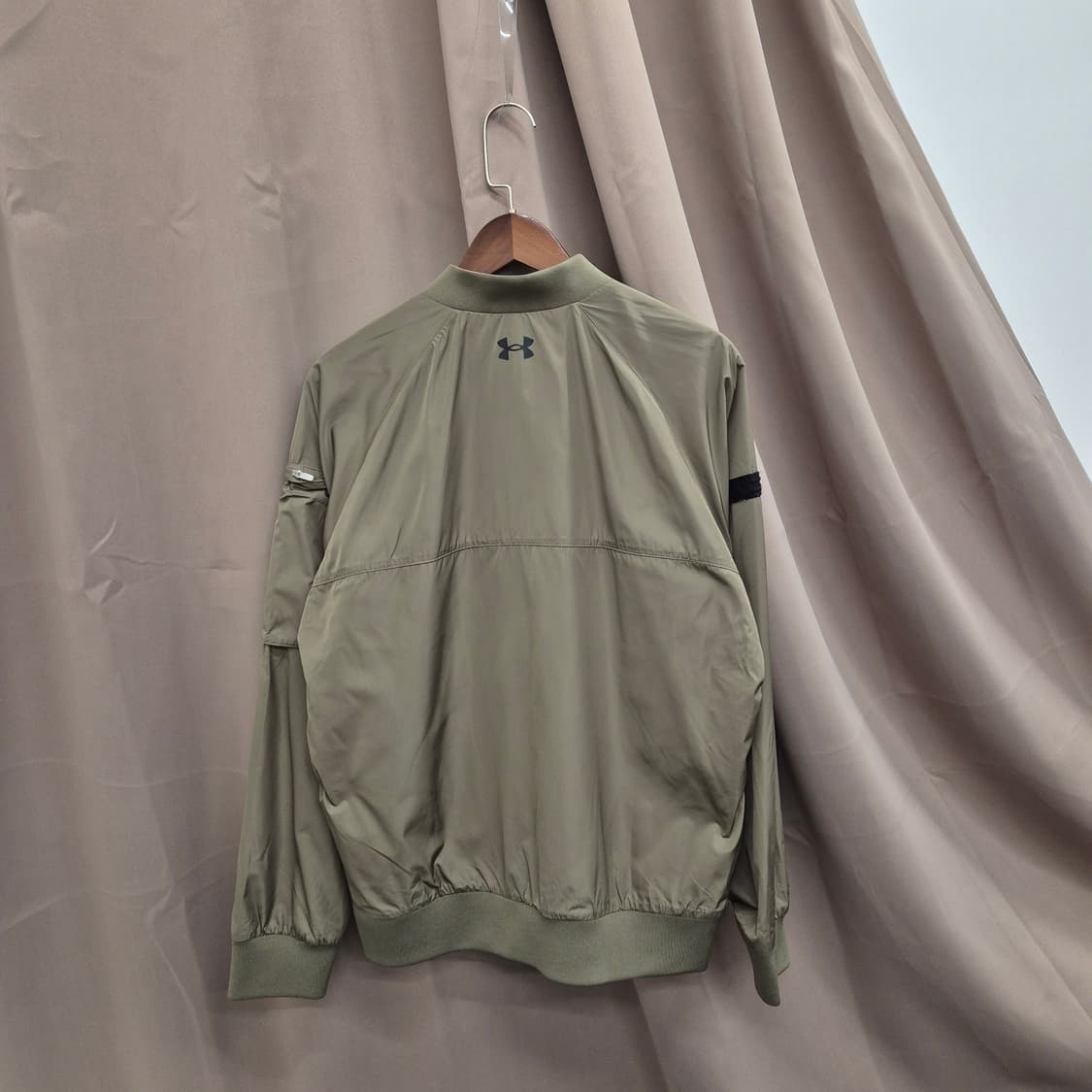 언더아머 APAC 스타디움 자켓 L 상품이미지6