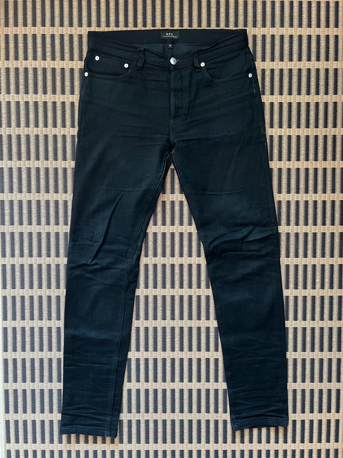 A.P.C. 아페쎄 쁘띠 뉴 스탠다드 블랙진 29 상품이미지1