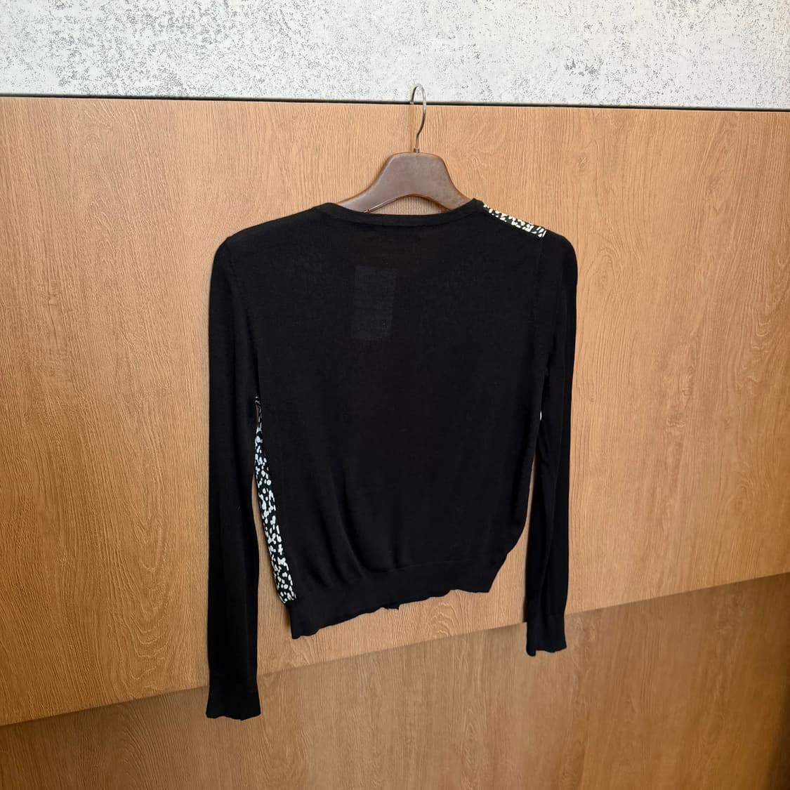 빈티지 롱슬리브 니트 가디건 레오파드 패턴 배색 디테일 블랙 상품이미지2