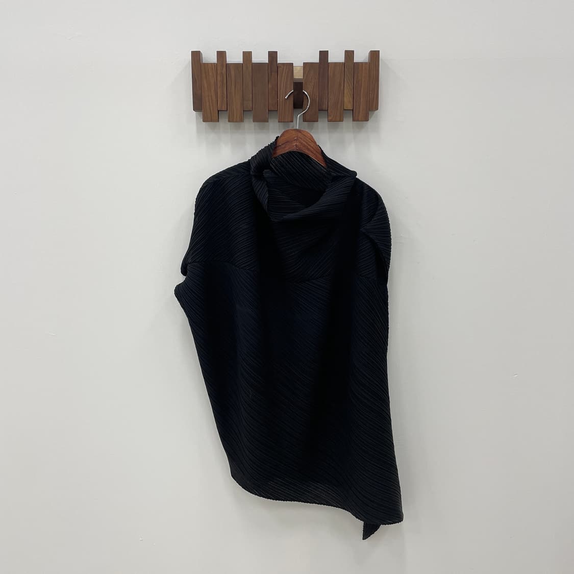 이세이 미야케 플리츠 FETE 라인 비대칭 탑 상품이미지2