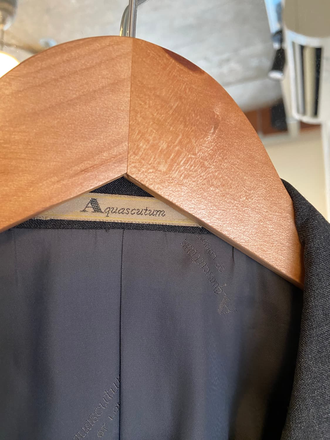 아쿠아커스텀 회색 남성 정장 자켓 상품이미지3