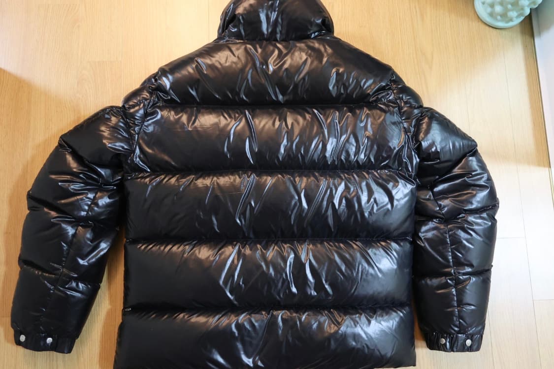 몽클레르 데복스 숏패딩 2사이즈(100) 상품이미지4