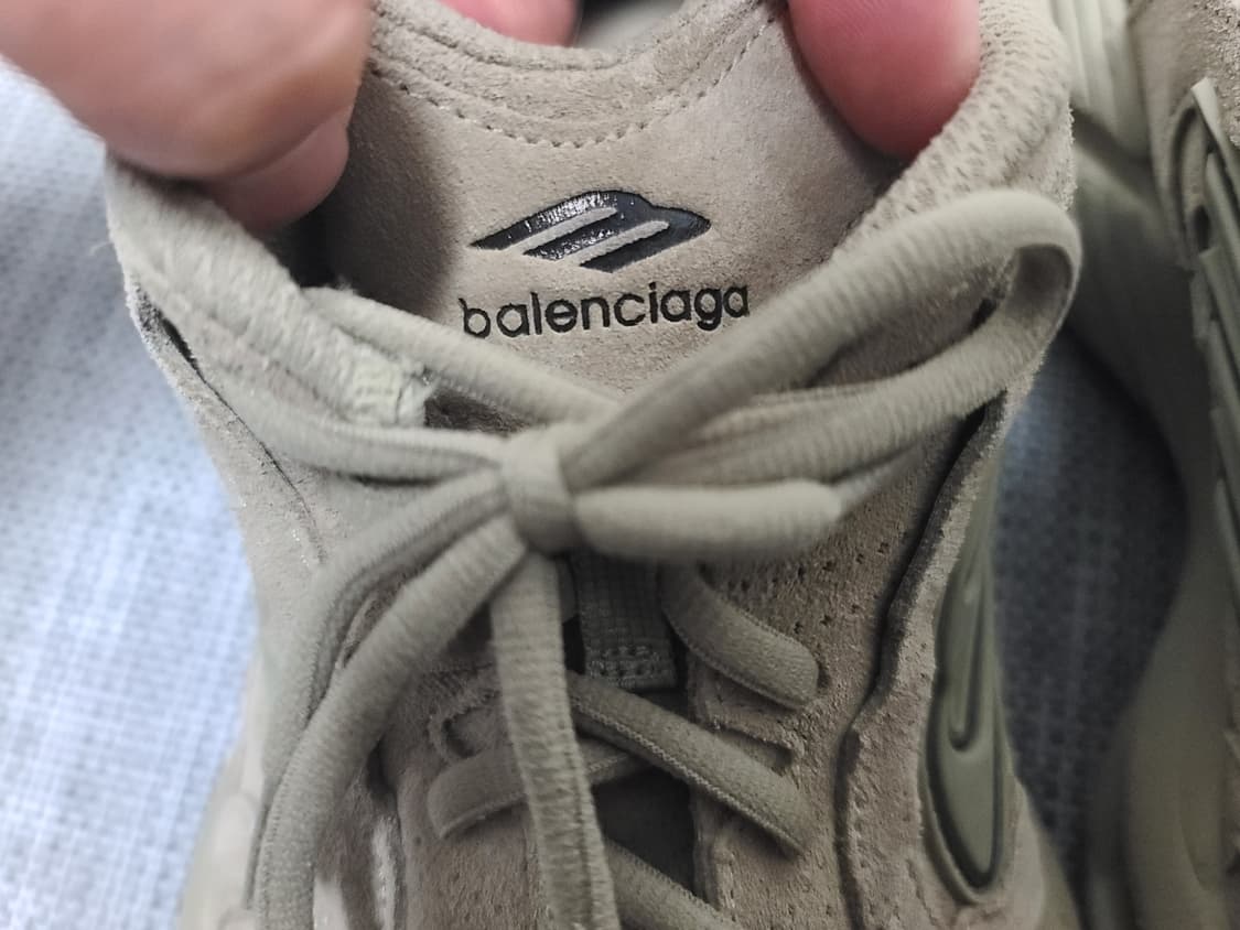 발렌시아가 먼데이 슈즈 스웨이드 베이지 42 스니커즈 상품이미지8