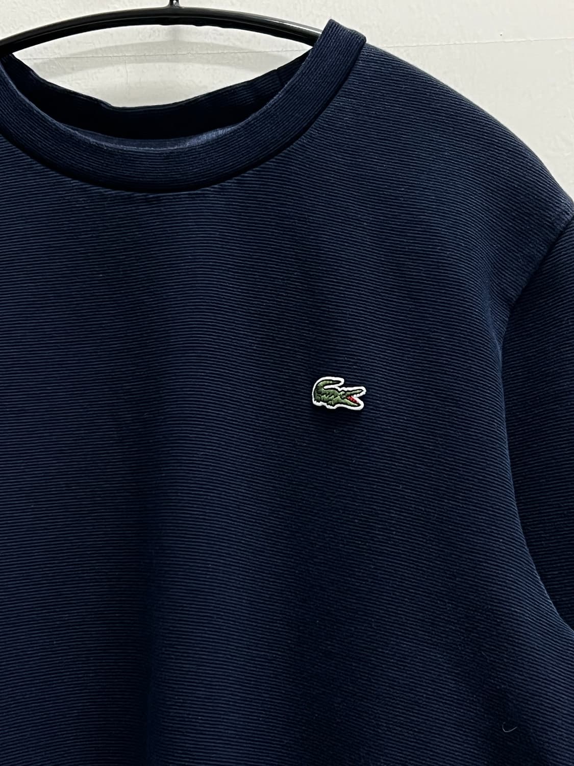 라코스테 스몰패치 로고 맨투맨 네이비 상품이미지3