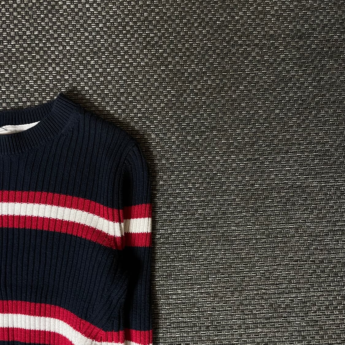 타미진스 네이비 레드 화이트 단가라 긴팔 니트 S 상품이미지3
