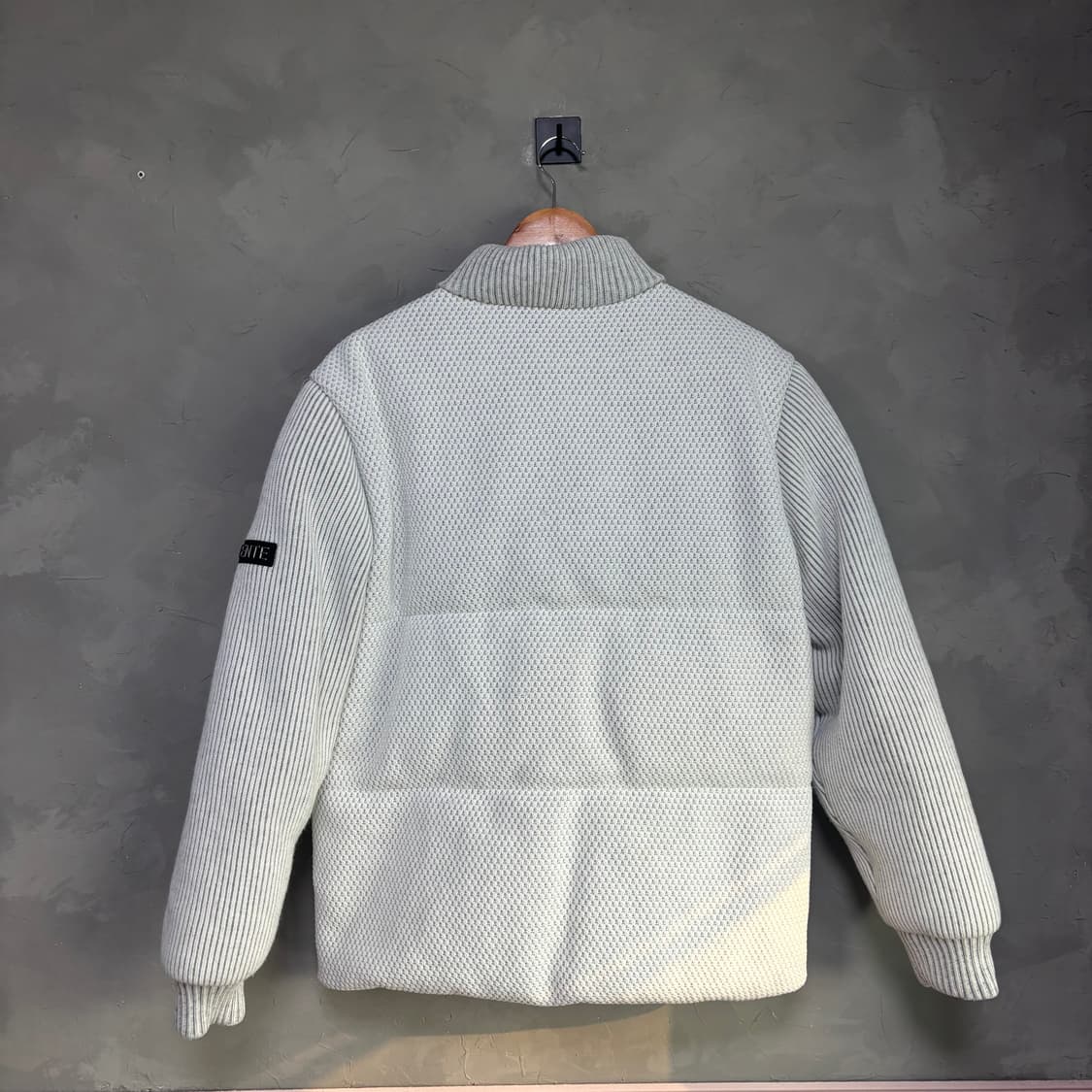 데상트 구스다운 니트 패딩 상품이미지4