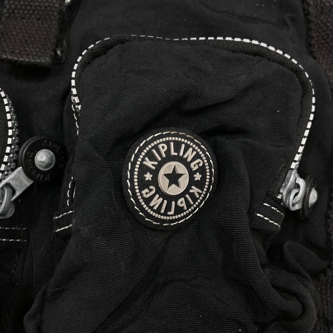 키플링 y2k 스티치 블랙 미니 백팩 상품이미지3