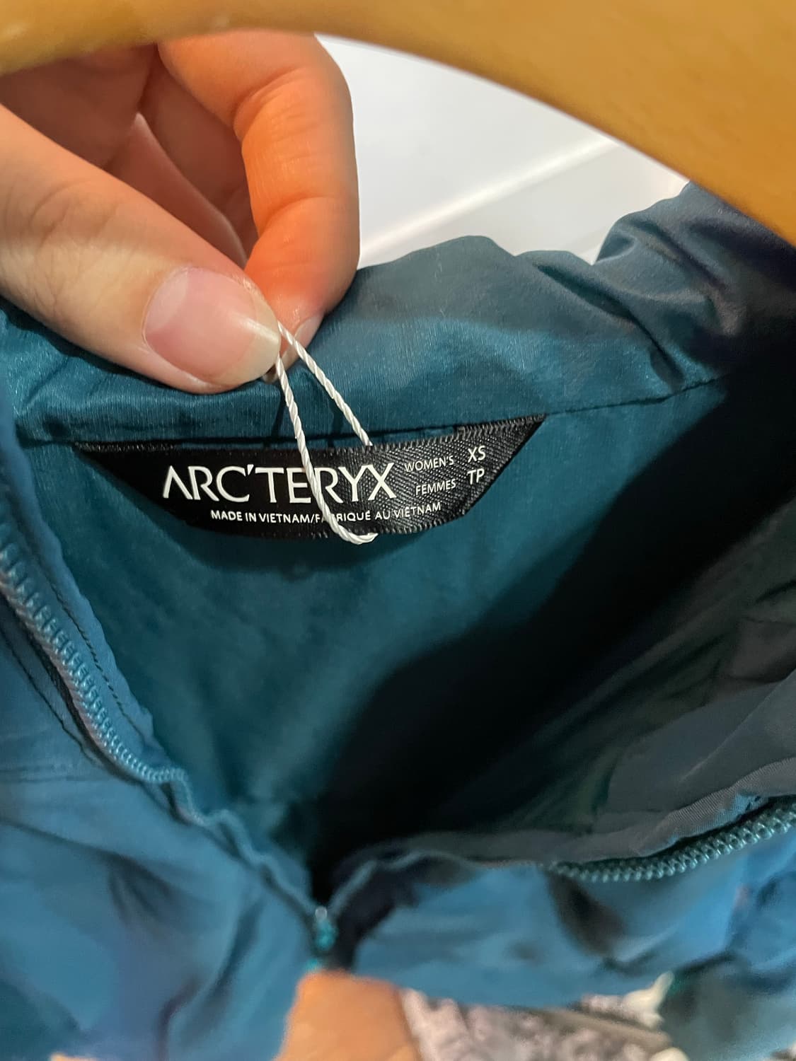 아크테릭스 패딩 자켓 상품이미지3