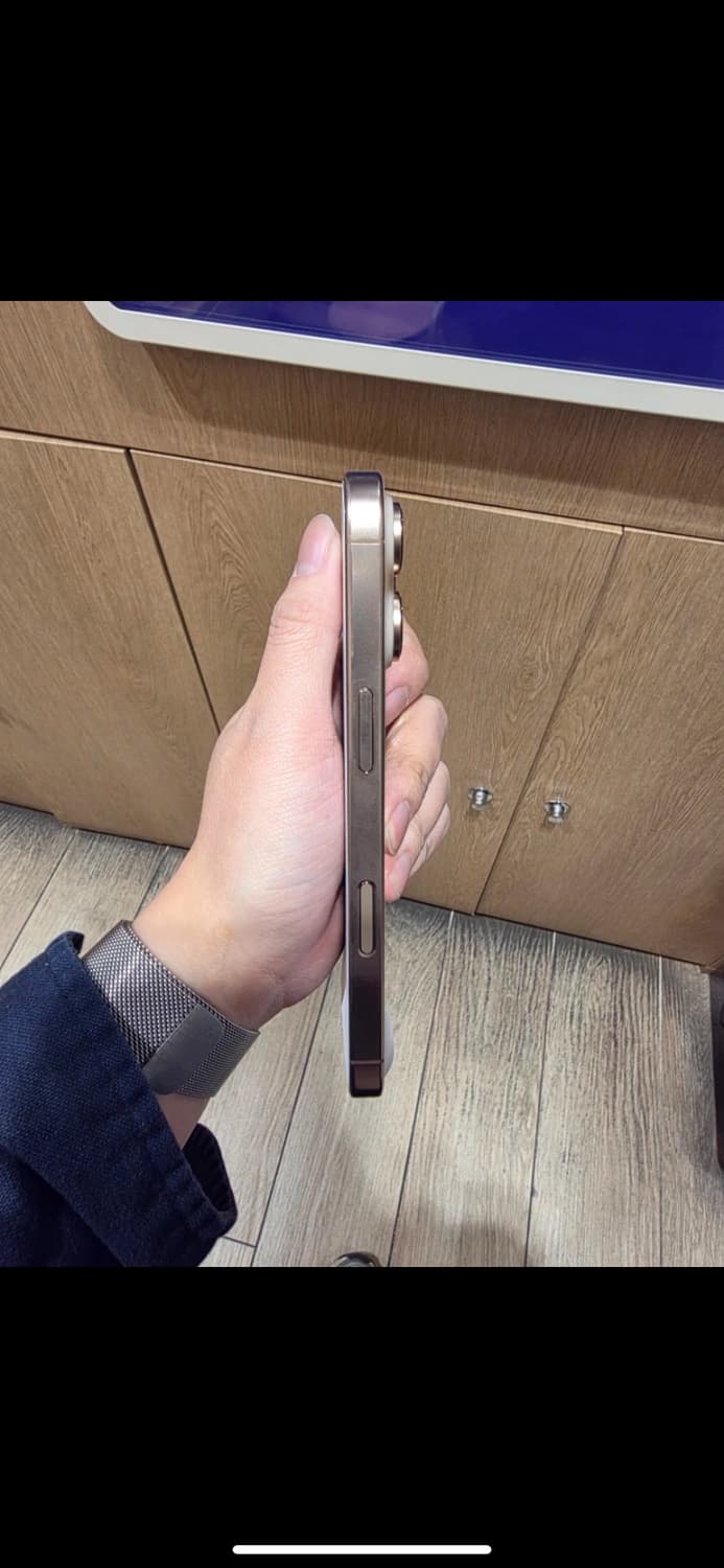 아이폰16프로 256기가 새상푸 상품이미지5