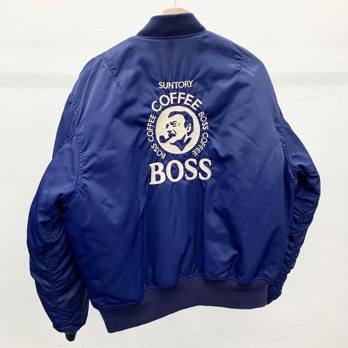 산토리 보스커피 네이비 백로고 ma-1 자켓 상품이미지1