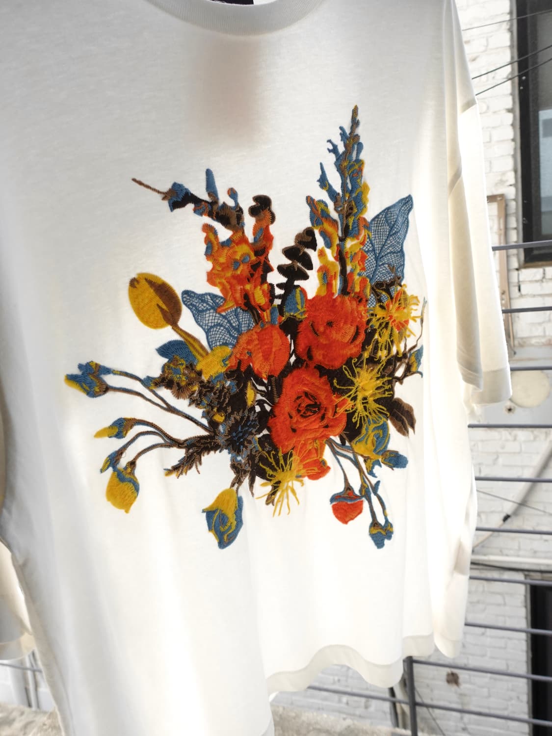 MAISON SPECIAL embroidery t-shirt  상품이미지1