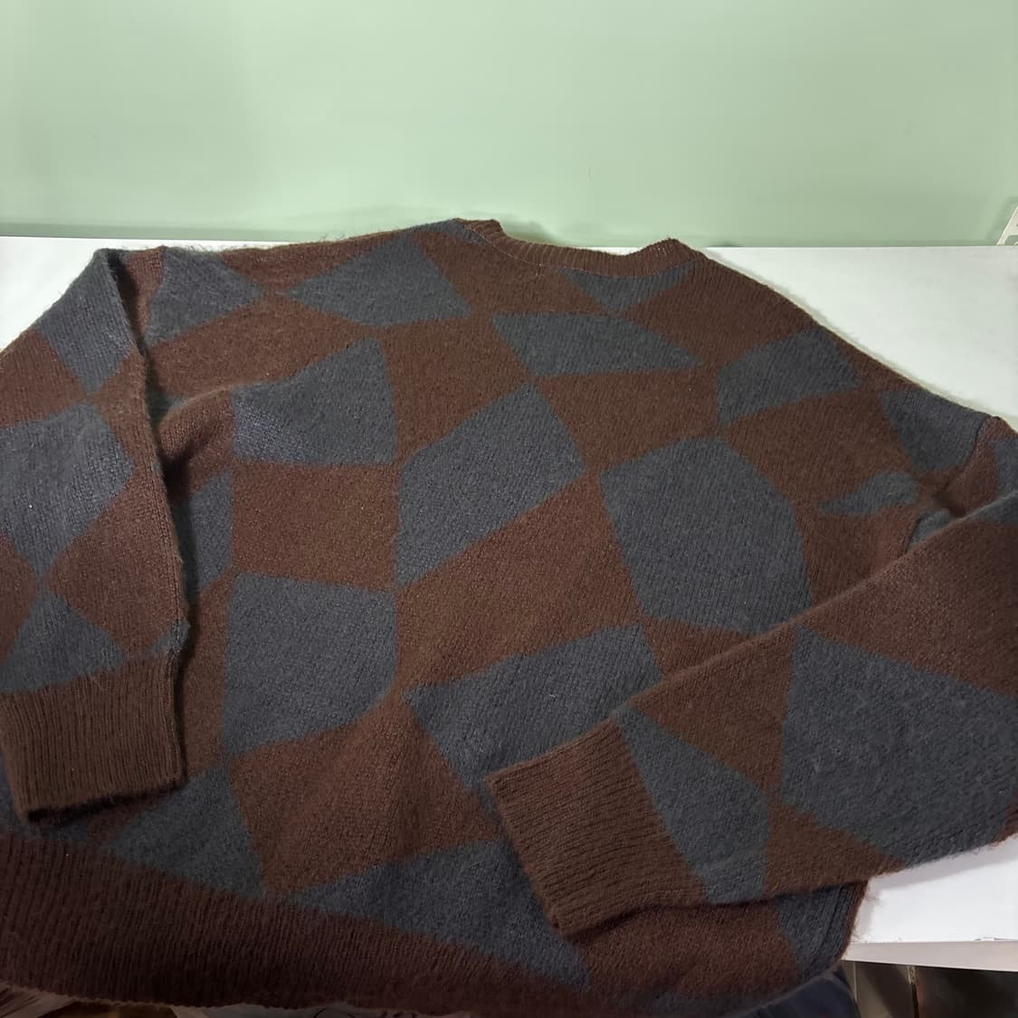 OS 이븐앤오드 루즈오버핏 아가일 보카시니트 상품이미지3