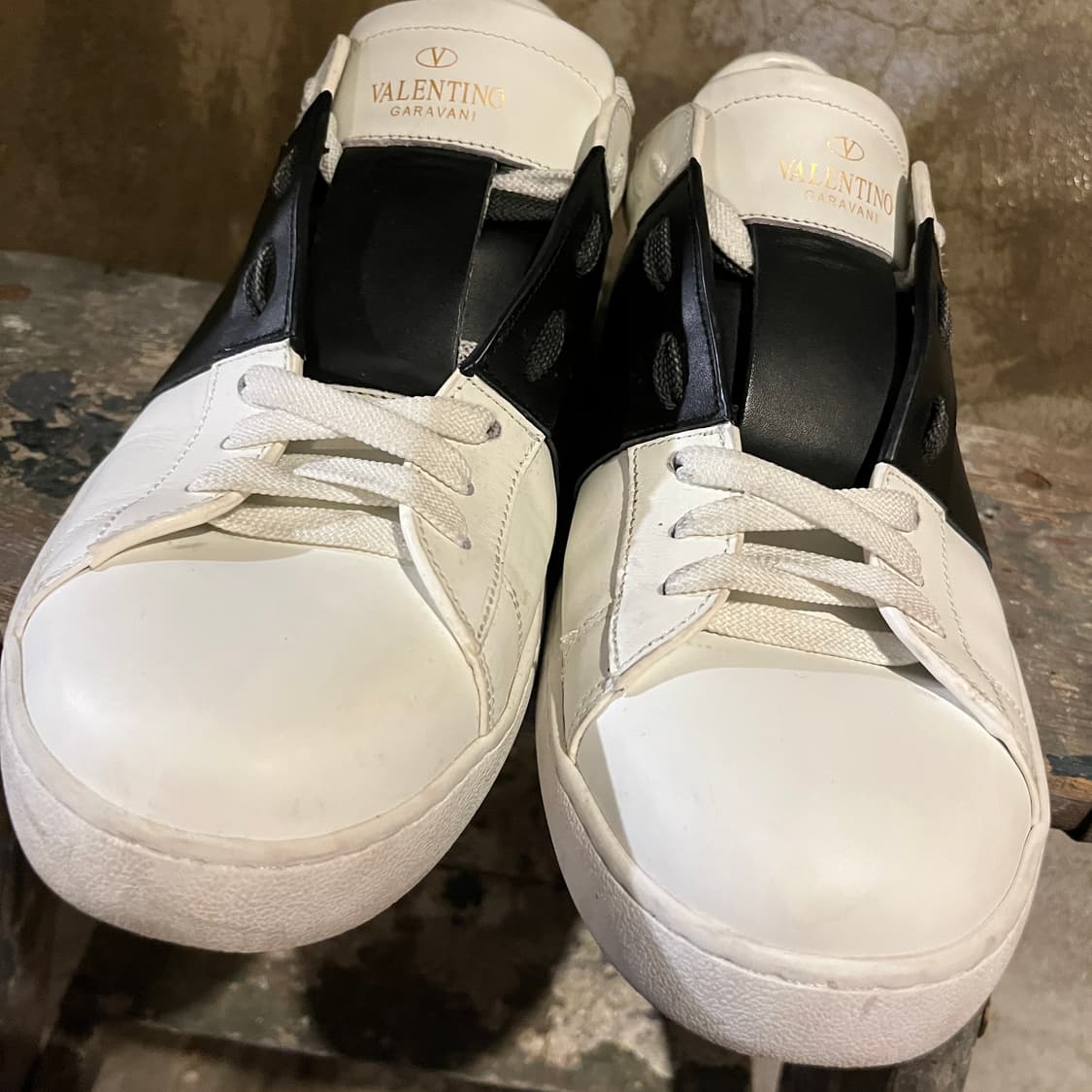 발렌티노 락스터드 스니커즈 상품이미지3