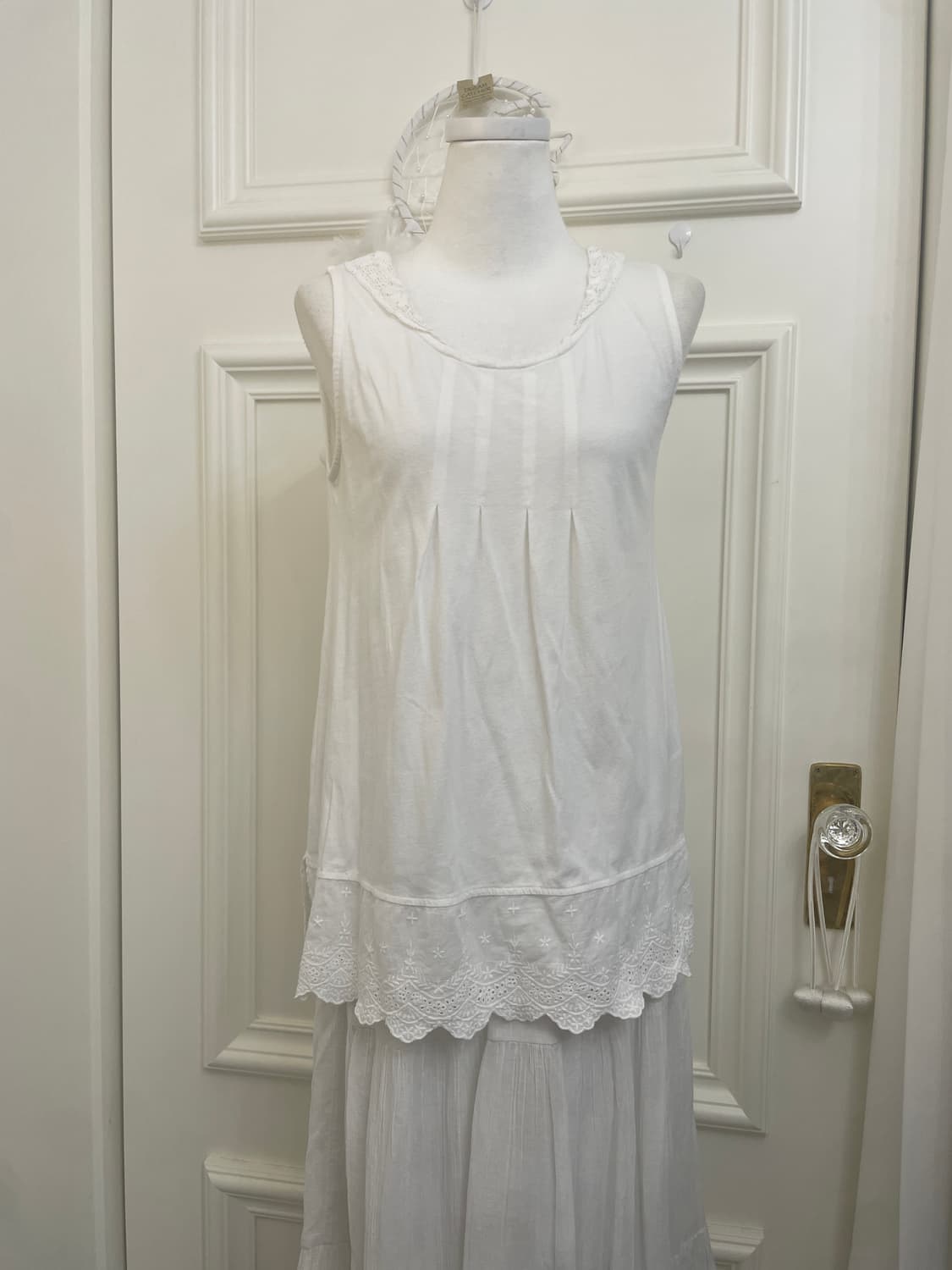 SM2 white lace pleats sleeveless top 상품이미지1