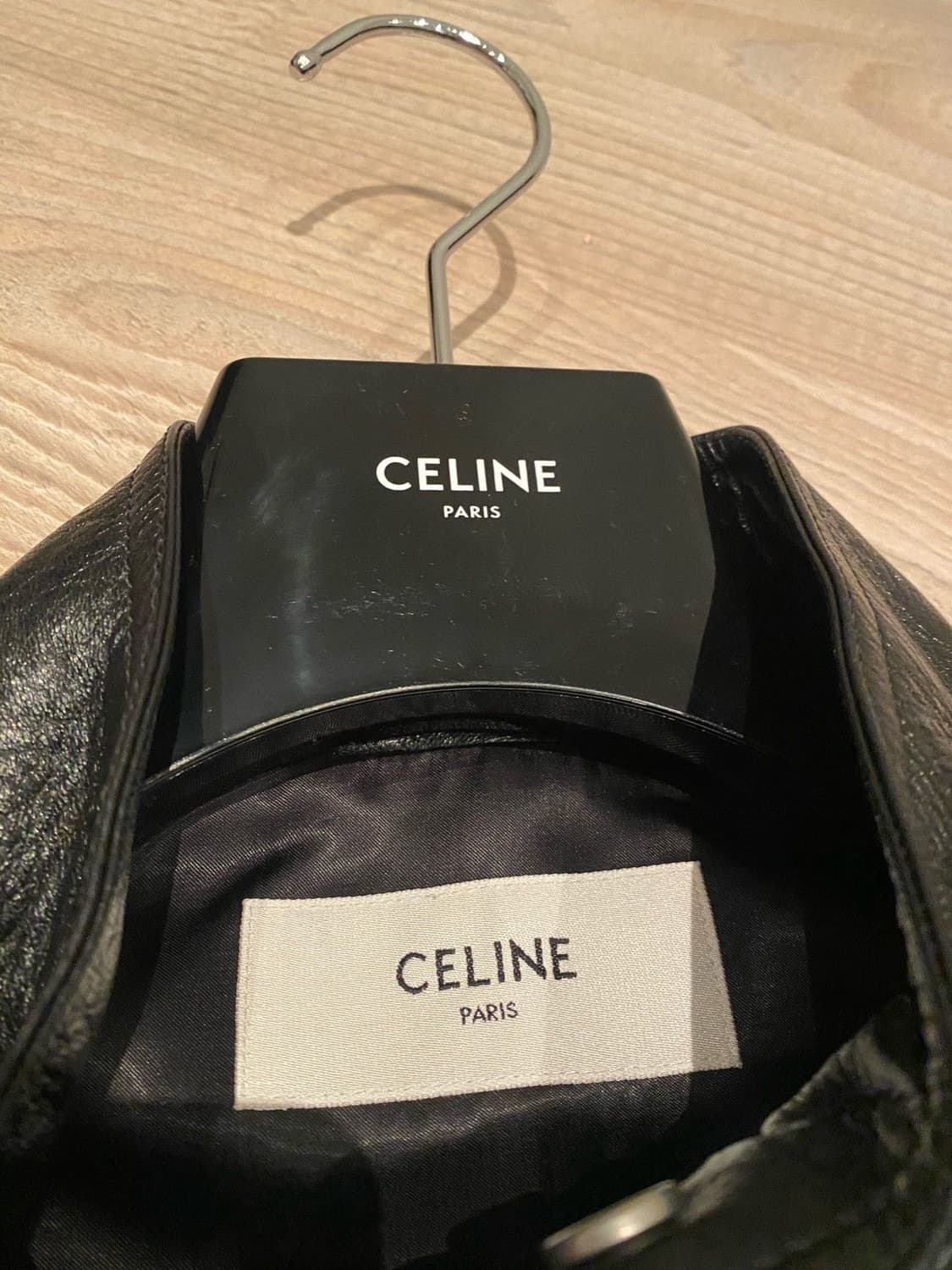 [BTS 뷔님 착용] 셀린느 19fw 램레더 스트랩 레더 자켓 상품이미지4