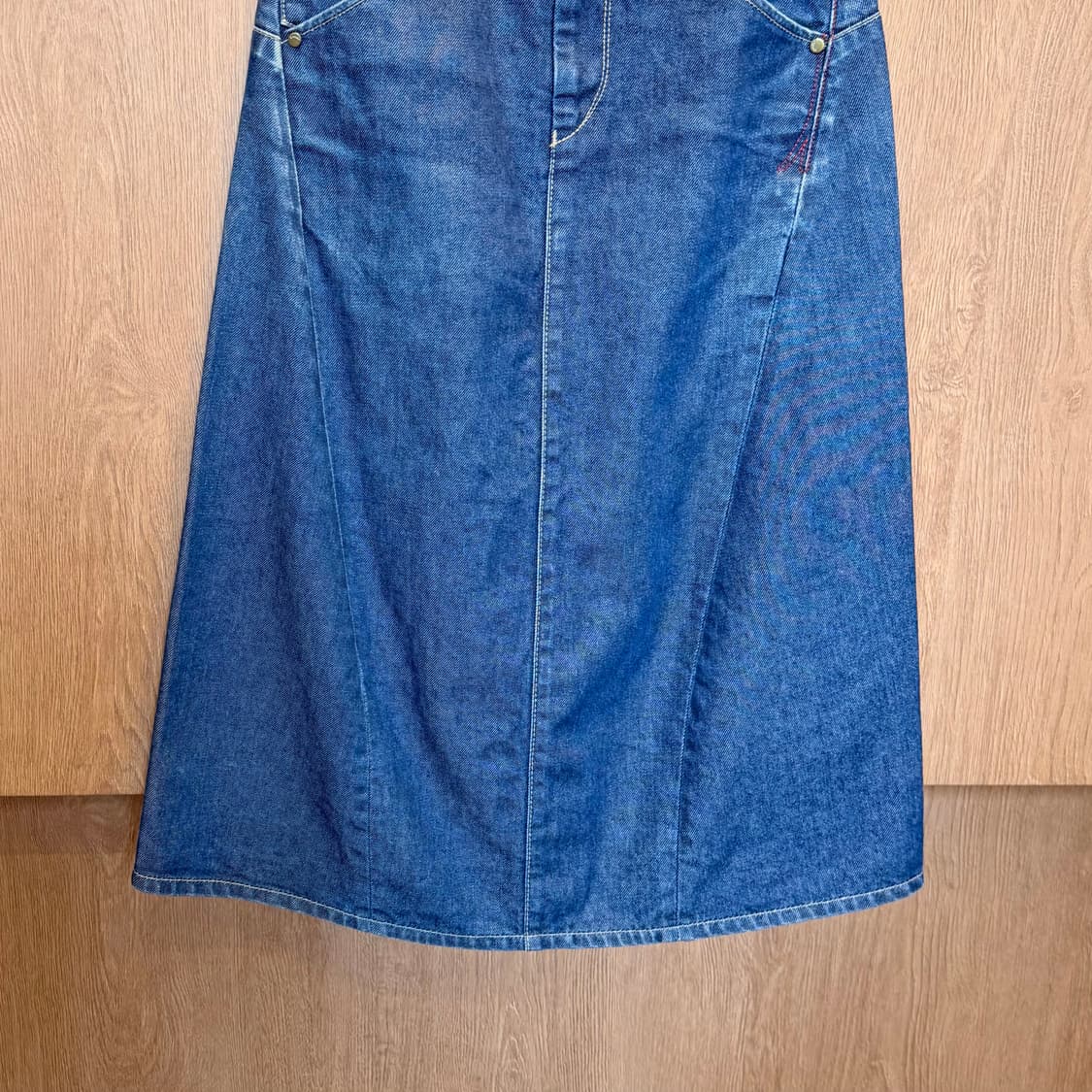 리바이스 엔지니어드 진 데님 롱 스커트 백 버클 스트랩 디테일 인디고 상품이미지4