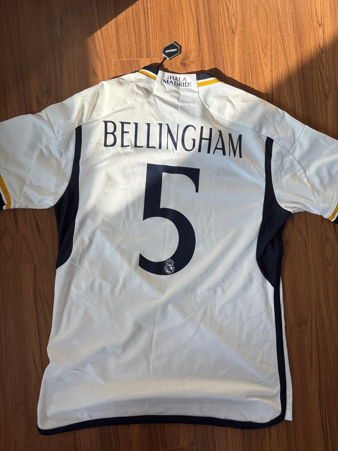 급처!!23/24 레알유니폼 크림에서산 정품 L 상품이미지1