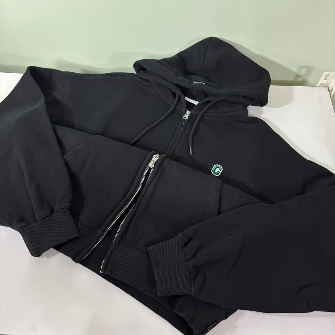 L 105 커버낫 블랙 스몰로고 후드집업 상품이미지1