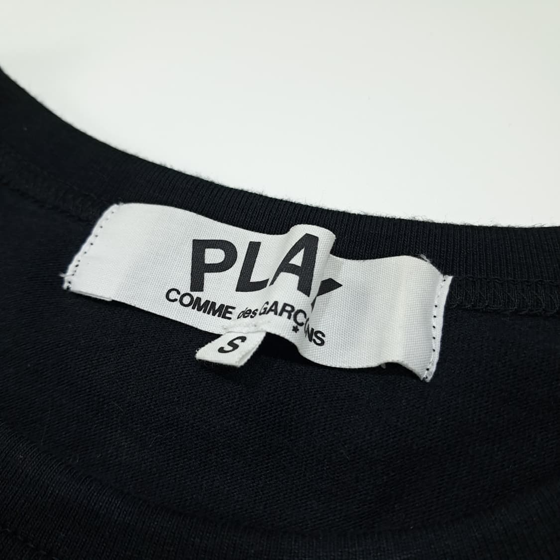 CL788 S 꼼데가르송 일본판 레드하트 블랙 티셔츠 상품이미지3