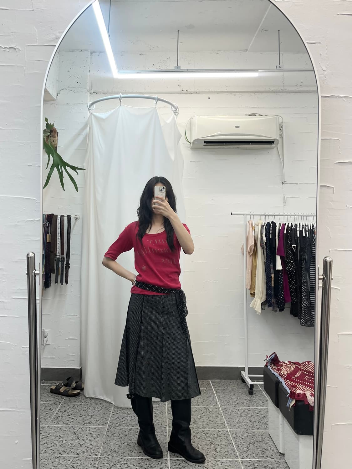 레드 딥 넥 티셔츠 상품이미지5