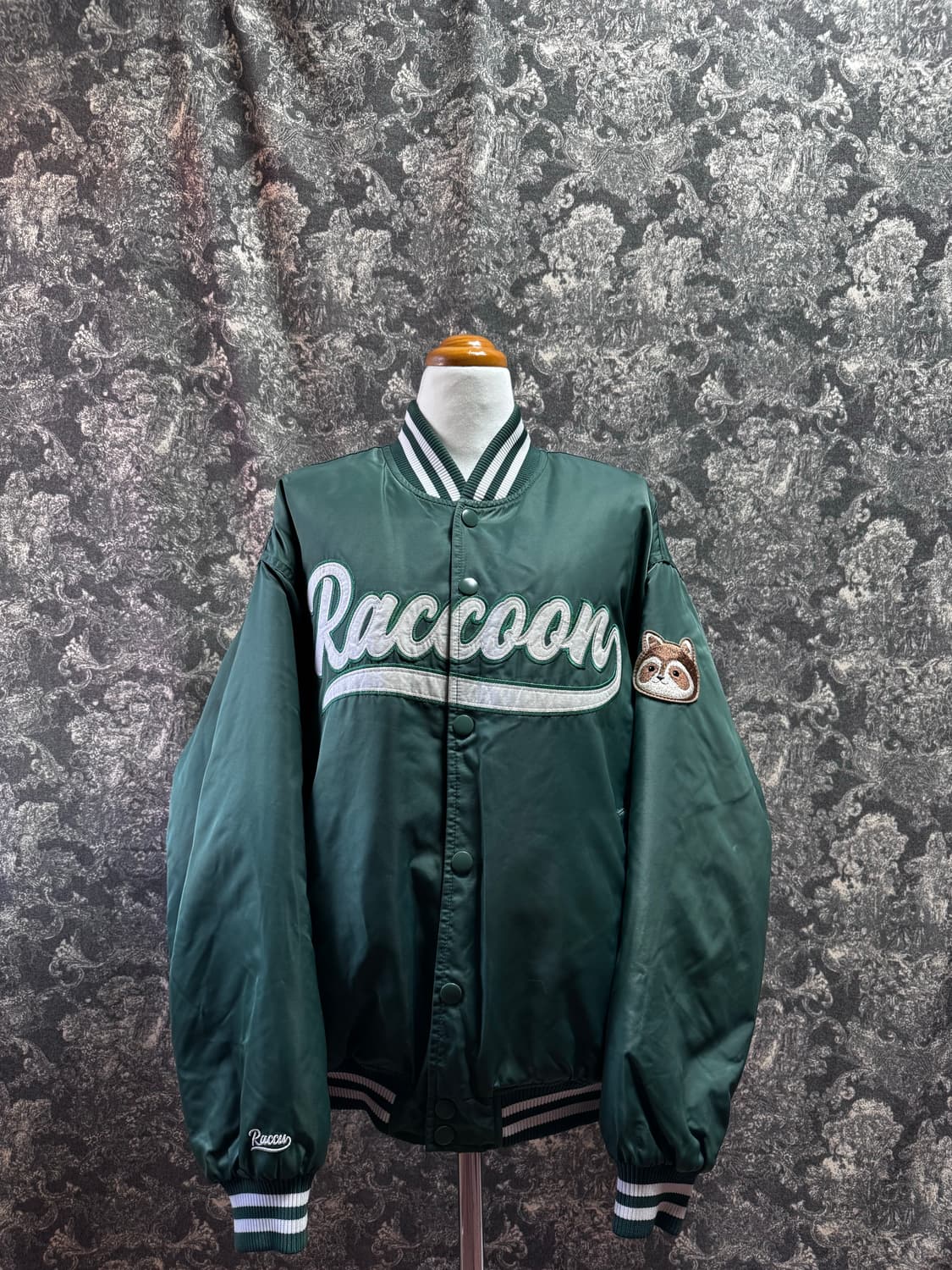 takeasy raccu 테이크이지 베이스볼 바시티 자켓 상품이미지1