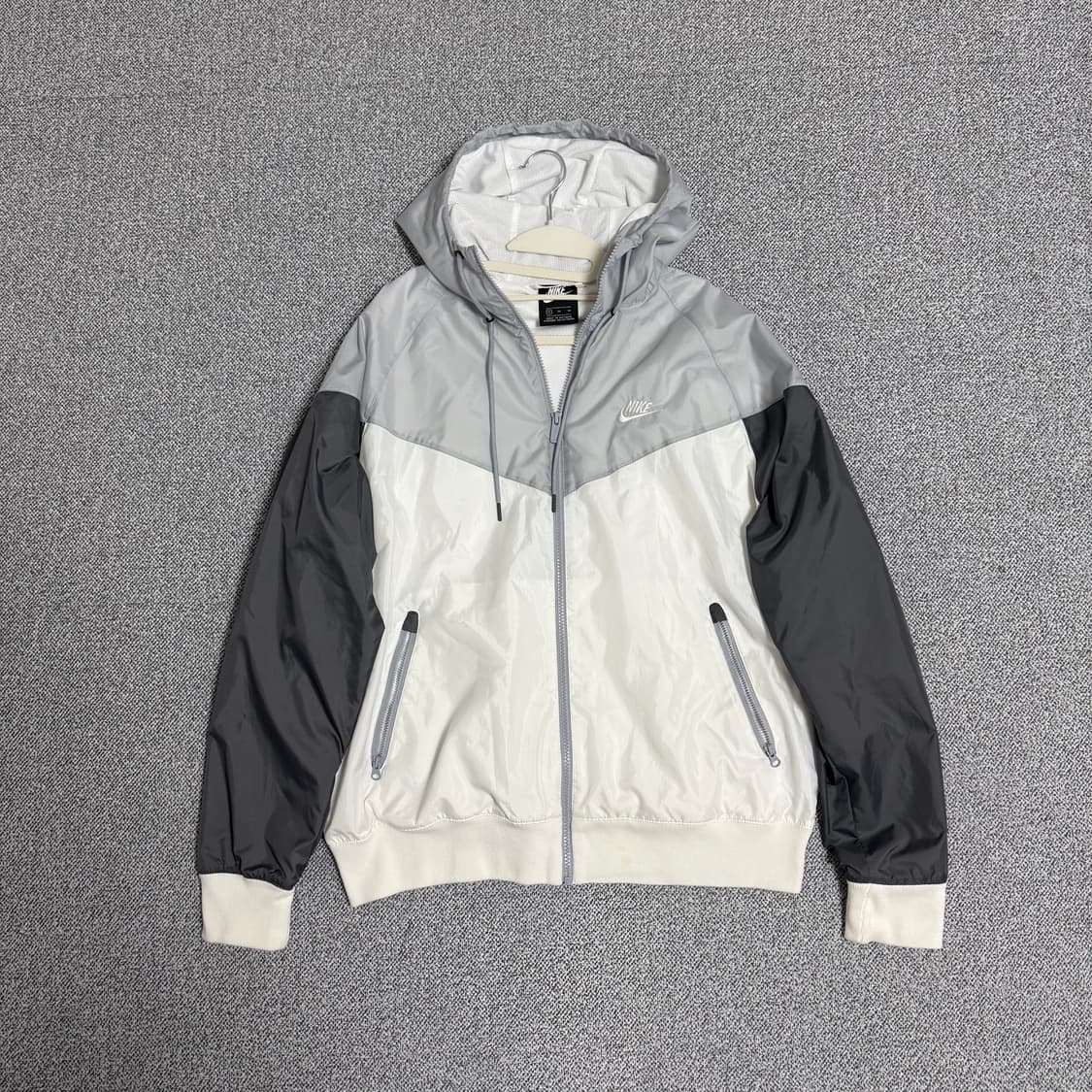 나이키 바람막이 윈드브레이커 그레이 XL 상품이미지1