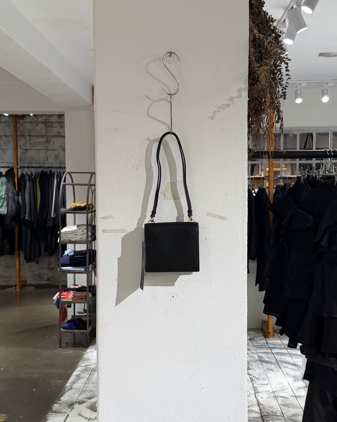 구찌 블랙 칼스킨 GG 마몽 마틀라세 스몰 숄더백 상품이미지4