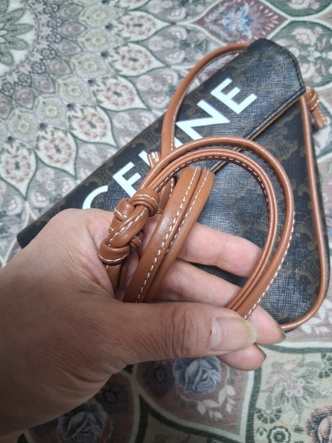 셀린느트라이앵글크로스백 상품이미지6