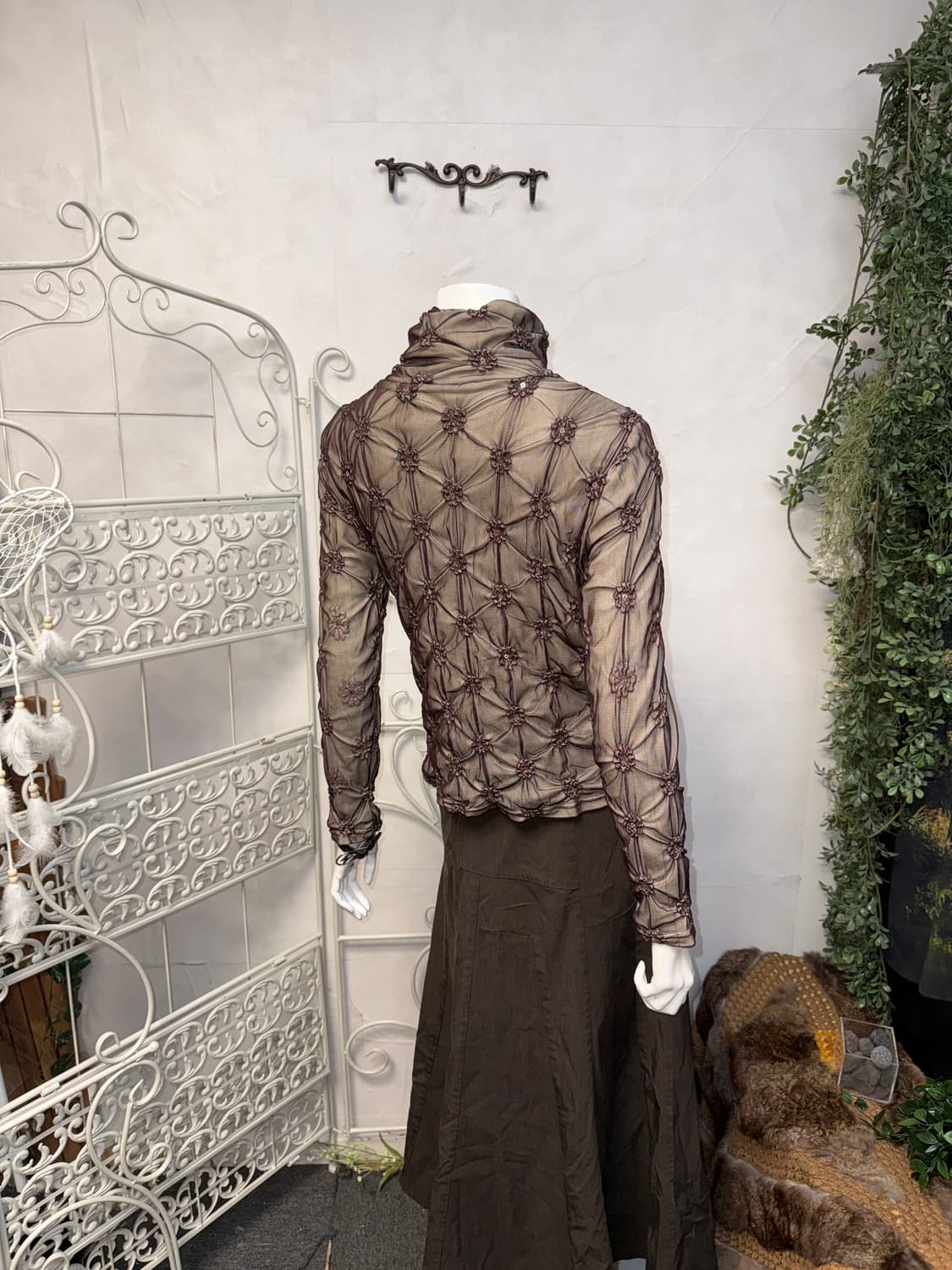 Brown shirring flower pleats mesh sleeve 상품이미지7