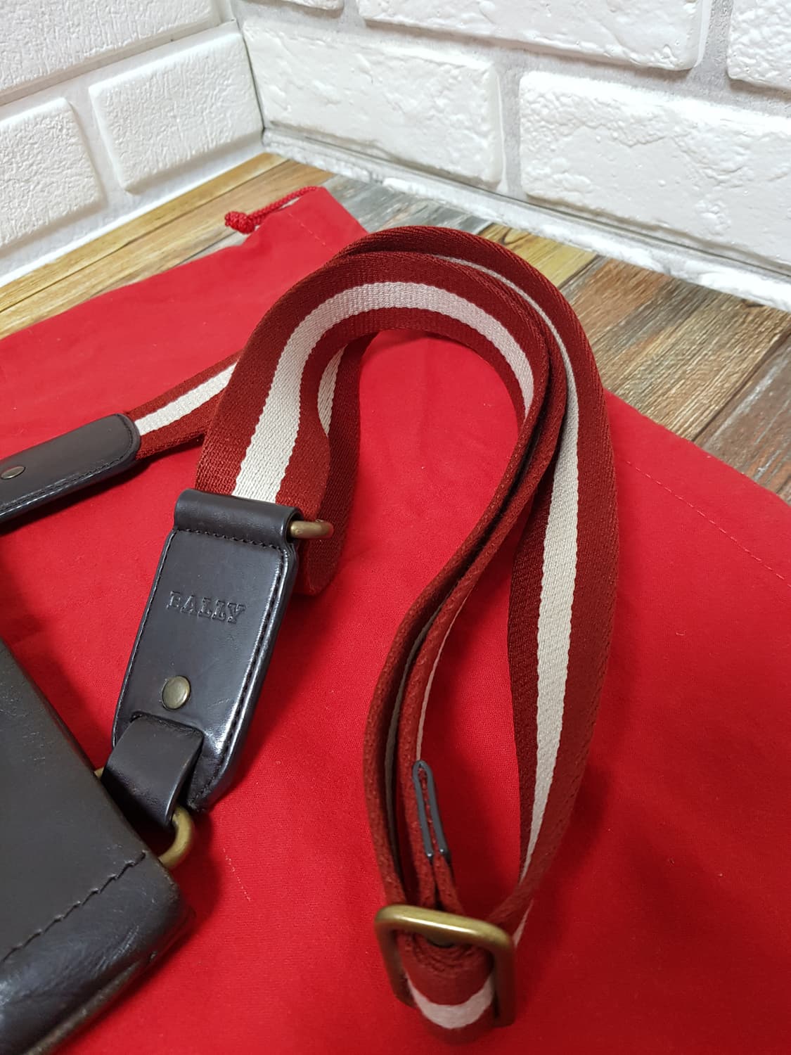 [정품] 발리 남성크로스백 상품이미지5