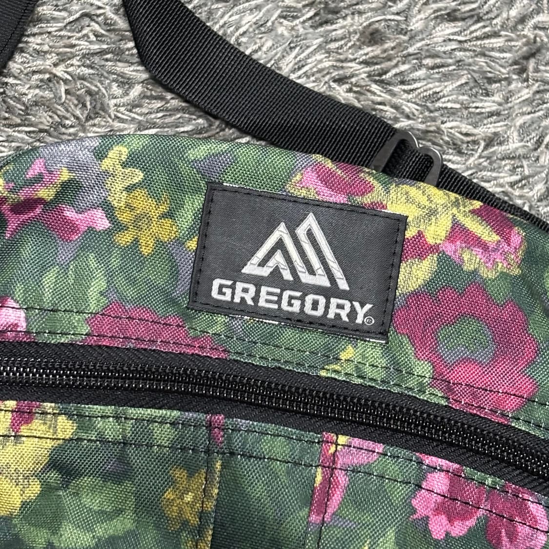 Gregory Quick Pocket flower bag 그레고리 가방 상품이미지2