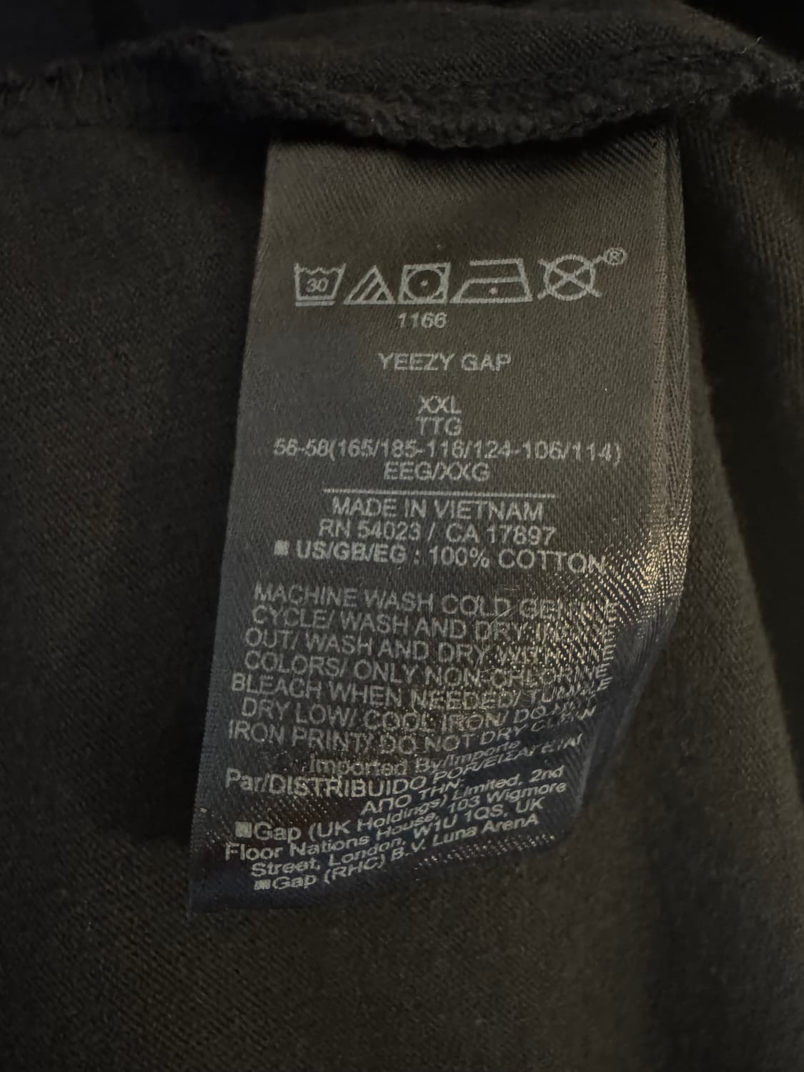 (2XL)이지x갭 엔지니어드 바이 발렌시아가 도브 노 심 티셔츠 블랙 상품이미지3